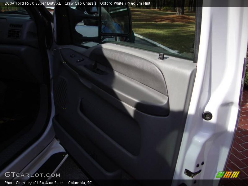 Oxford White / Medium Flint 2004 Ford F550 Super Duty XLT Crew Cab Chassis