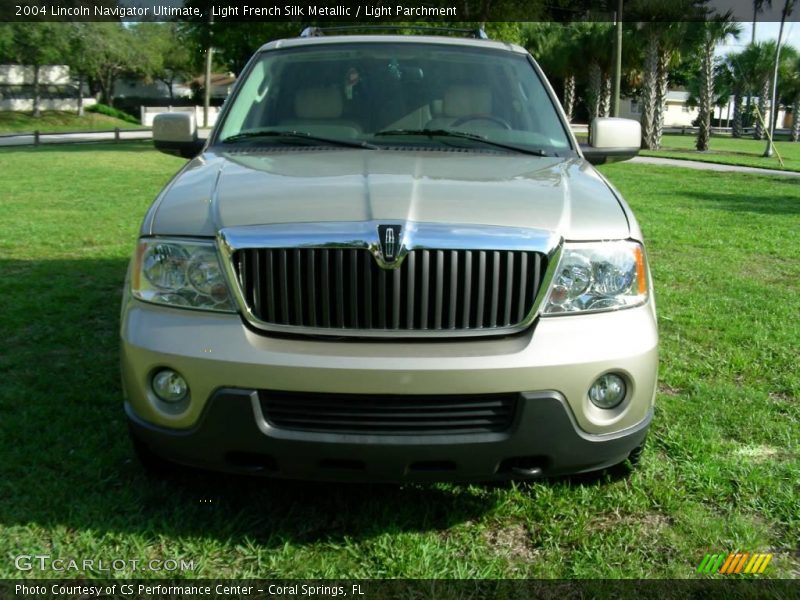 Light French Silk Metallic / Light Parchment 2004 Lincoln Navigator Ultimate