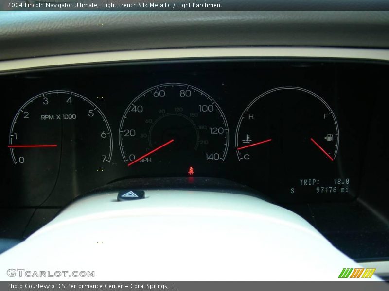 Light French Silk Metallic / Light Parchment 2004 Lincoln Navigator Ultimate