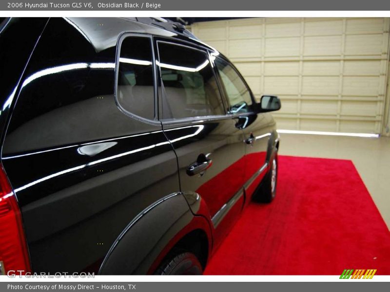 Obsidian Black / Beige 2006 Hyundai Tucson GLS V6