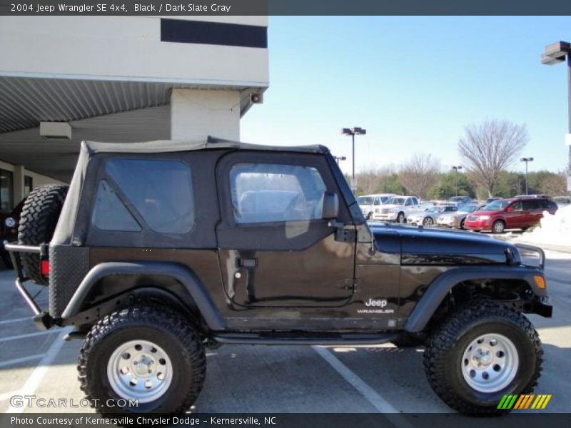 Black / Dark Slate Gray 2004 Jeep Wrangler SE 4x4