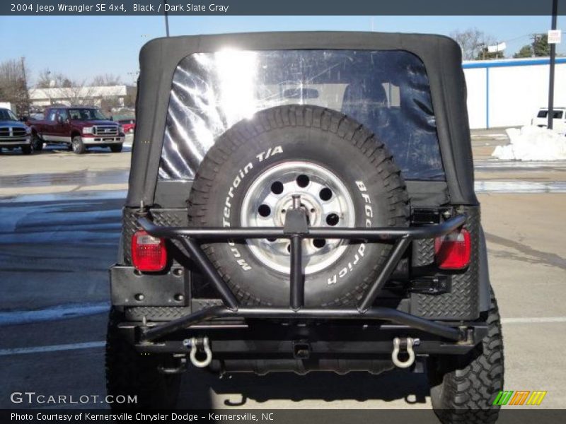Black / Dark Slate Gray 2004 Jeep Wrangler SE 4x4
