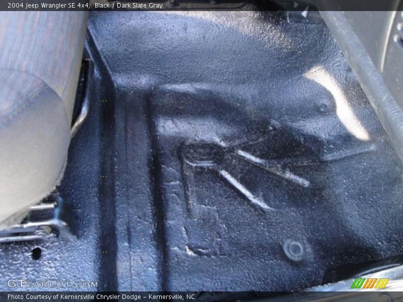 Black / Dark Slate Gray 2004 Jeep Wrangler SE 4x4