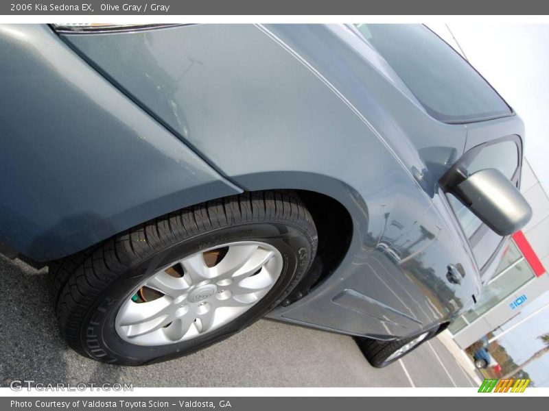 Olive Gray / Gray 2006 Kia Sedona EX