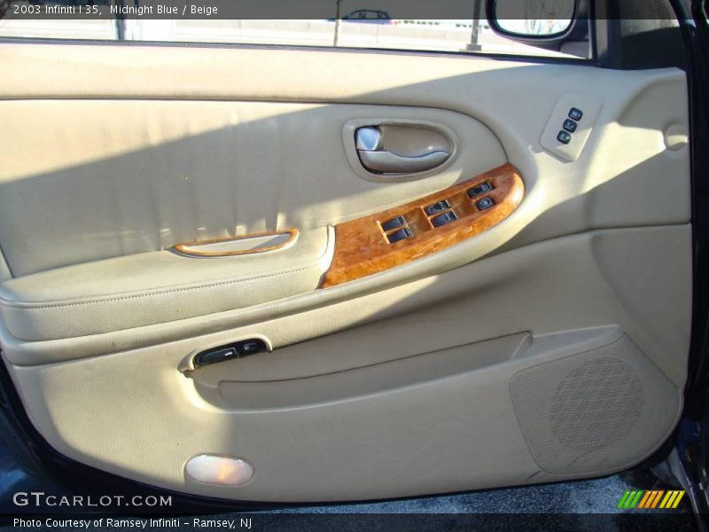 Midnight Blue / Beige 2003 Infiniti I 35