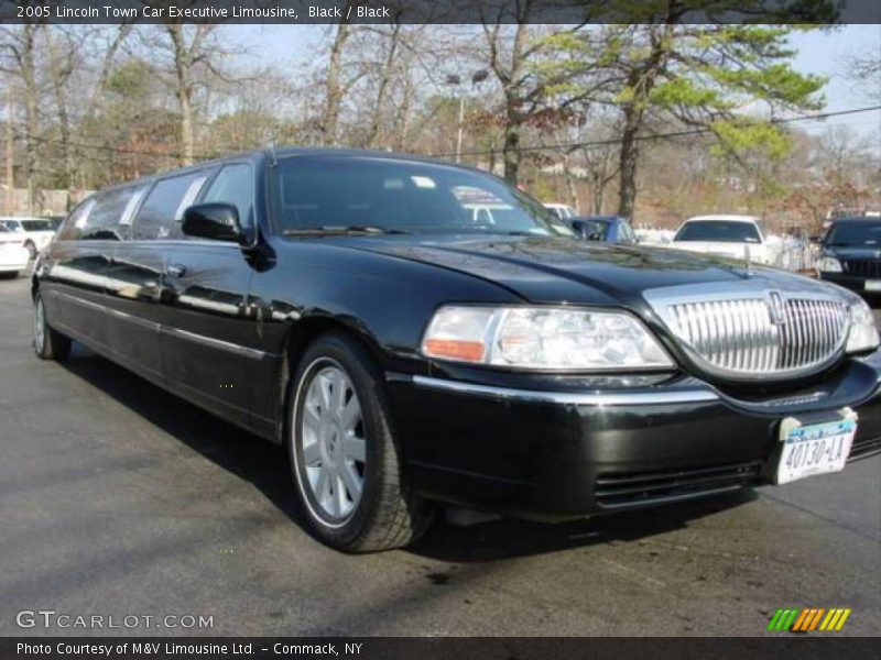 Black / Black 2005 Lincoln Town Car Executive Limousine