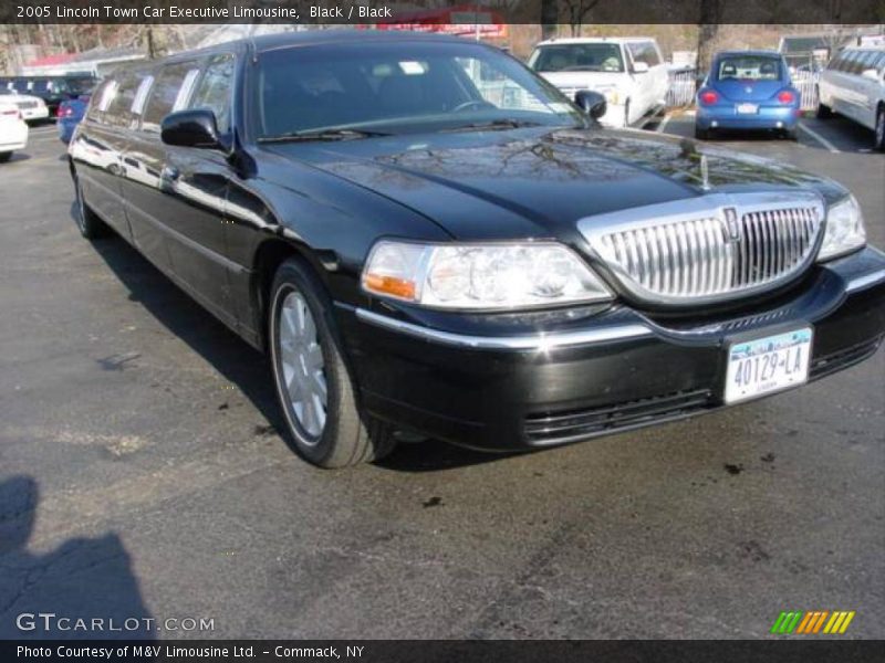 Black / Black 2005 Lincoln Town Car Executive Limousine