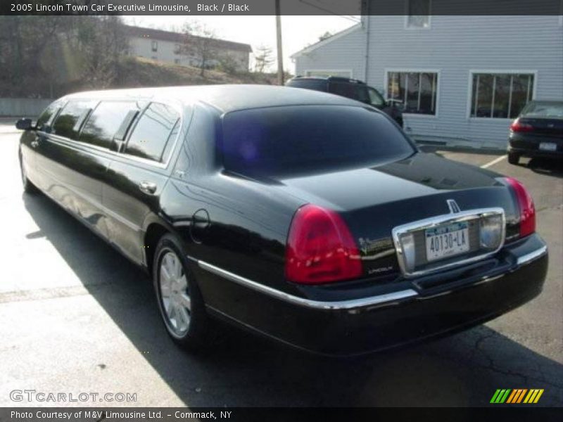 Black / Black 2005 Lincoln Town Car Executive Limousine