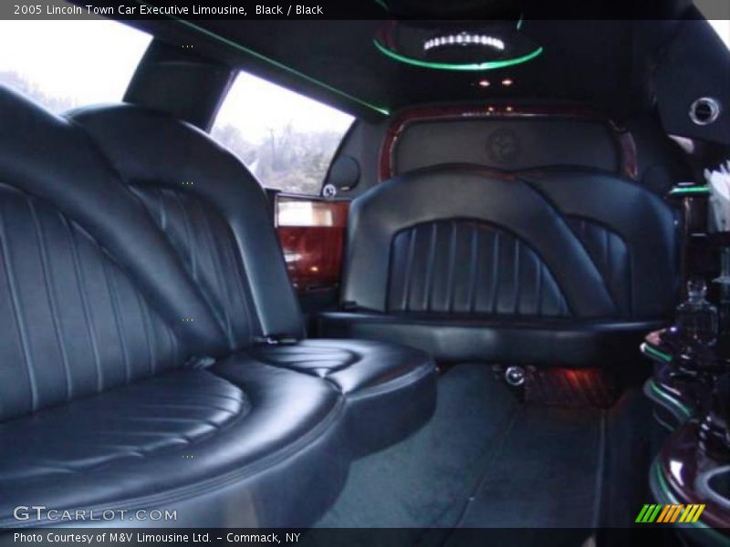 Black / Black 2005 Lincoln Town Car Executive Limousine