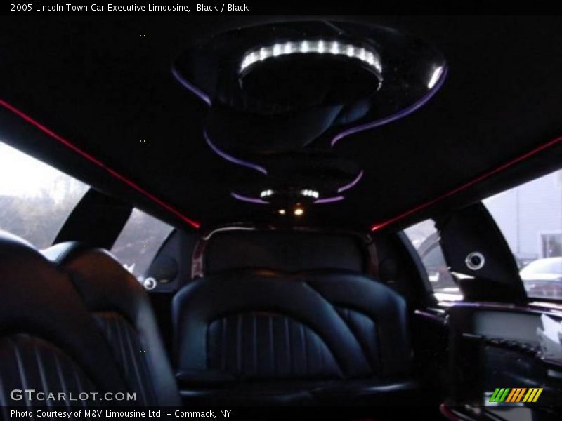 Black / Black 2005 Lincoln Town Car Executive Limousine
