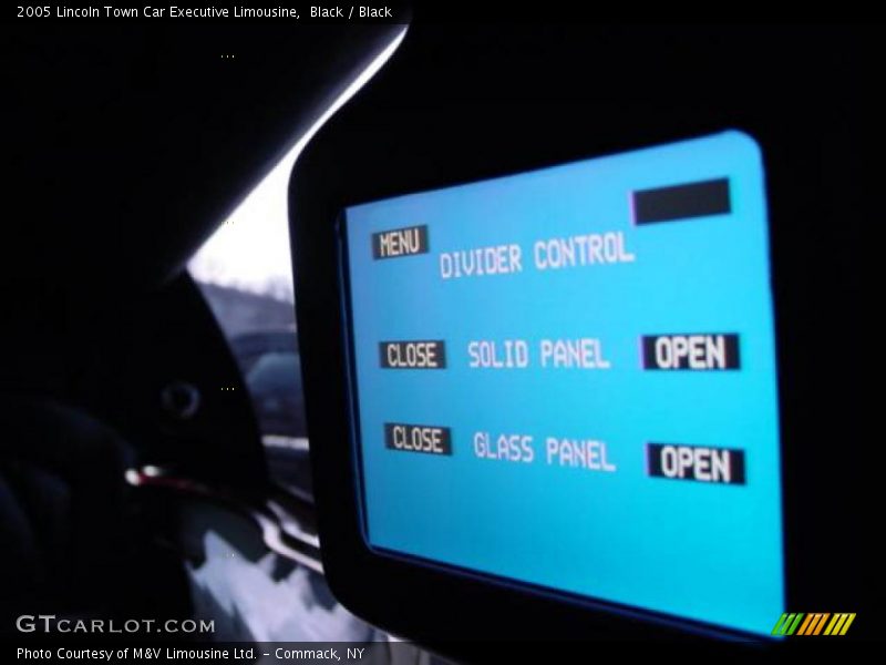 Black / Black 2005 Lincoln Town Car Executive Limousine