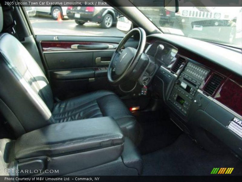 Black / Black 2005 Lincoln Town Car Executive Limousine