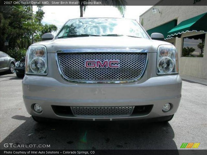 Silver Birch Metallic / Ebony Black 2007 GMC Yukon Denali AWD