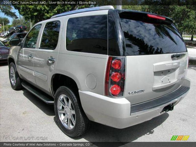 Silver Birch Metallic / Ebony Black 2007 GMC Yukon Denali AWD