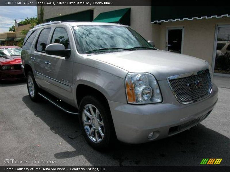 Silver Birch Metallic / Ebony Black 2007 GMC Yukon Denali AWD