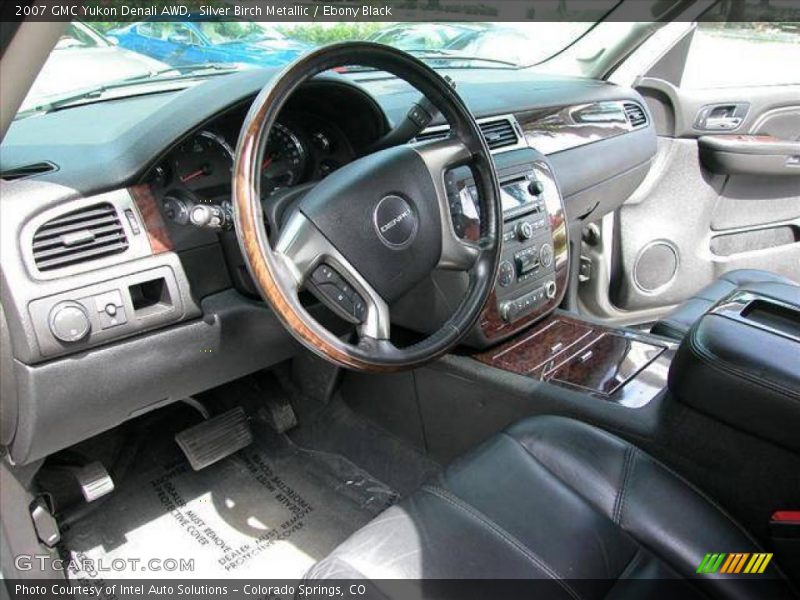 Silver Birch Metallic / Ebony Black 2007 GMC Yukon Denali AWD