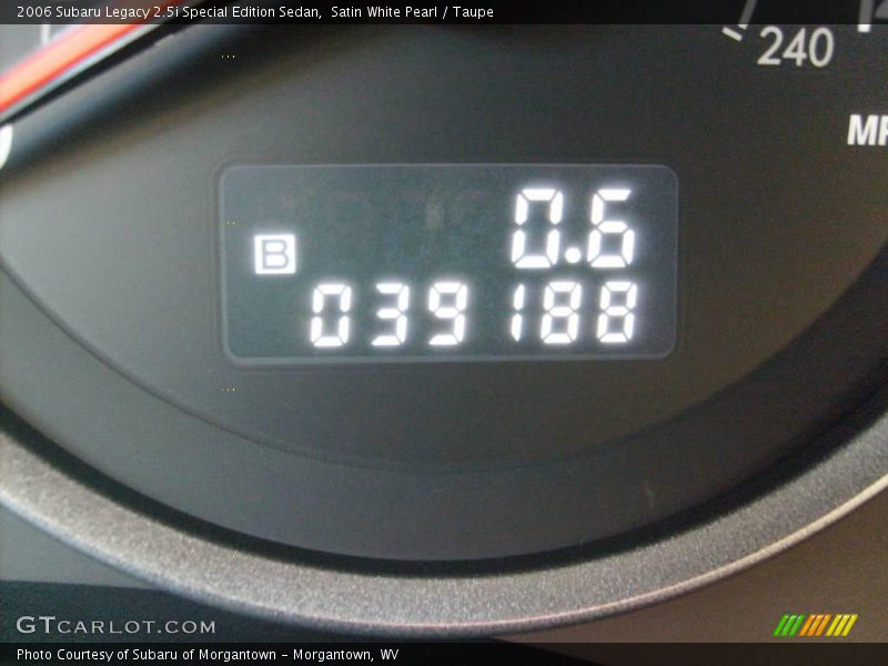 Satin White Pearl / Taupe 2006 Subaru Legacy 2.5i Special Edition Sedan