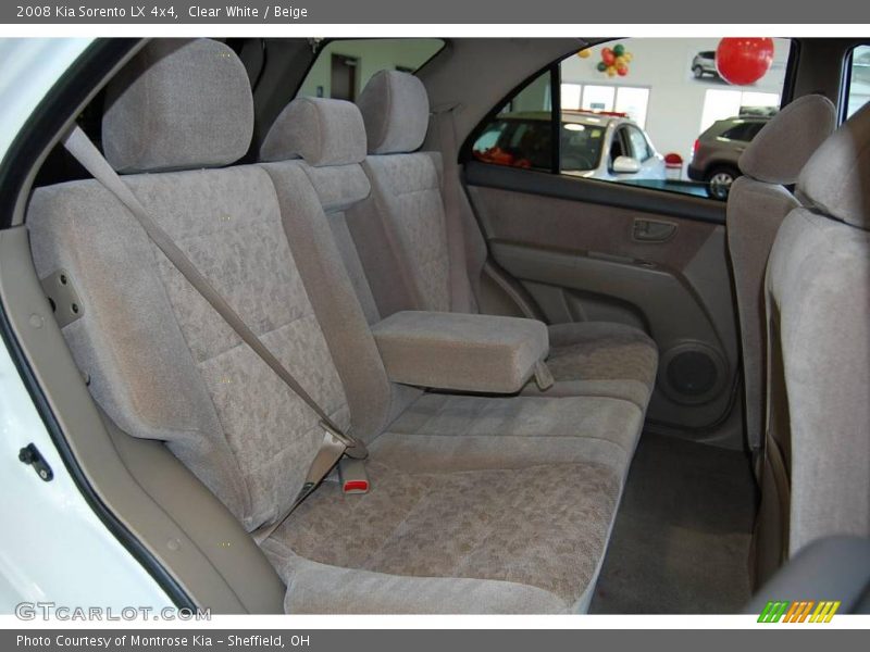 Clear White / Beige 2008 Kia Sorento LX 4x4