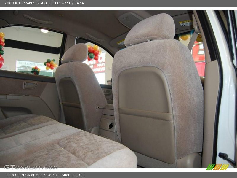 Clear White / Beige 2008 Kia Sorento LX 4x4