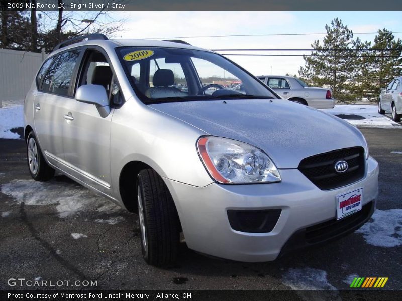 Bright Silver / Gray 2009 Kia Rondo LX