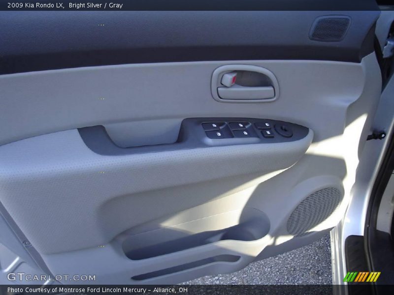 Bright Silver / Gray 2009 Kia Rondo LX