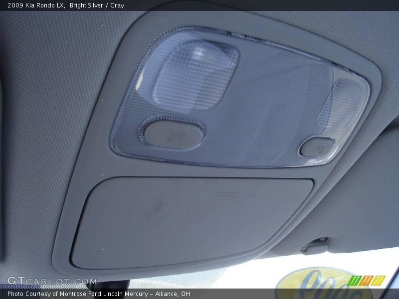 Bright Silver / Gray 2009 Kia Rondo LX