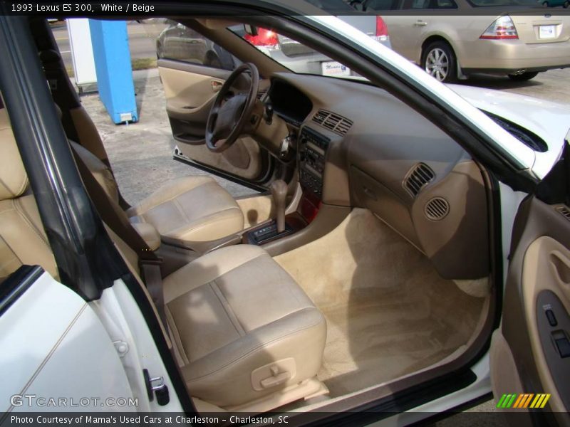 White / Beige 1993 Lexus ES 300