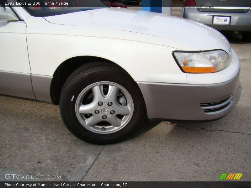 White / Beige 1993 Lexus ES 300