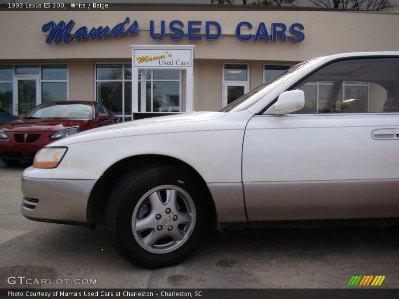 White / Beige 1993 Lexus ES 300