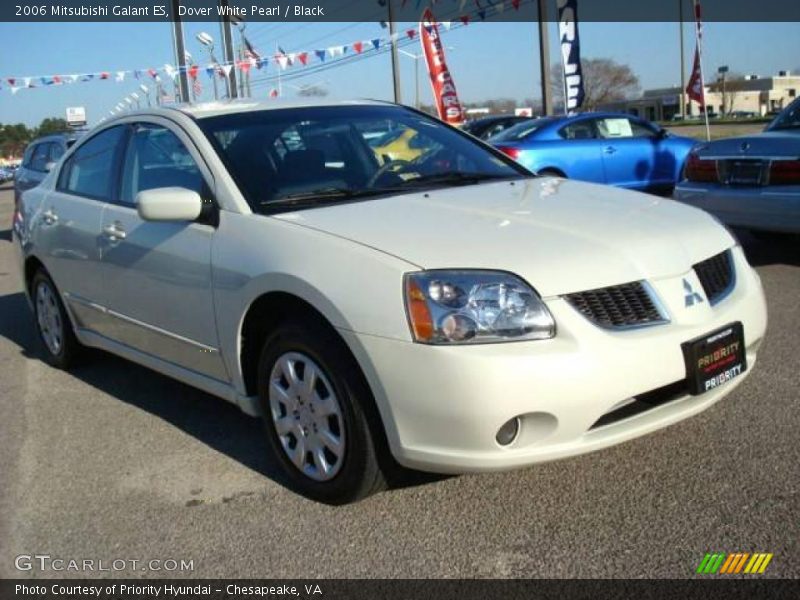 Dover White Pearl / Black 2006 Mitsubishi Galant ES