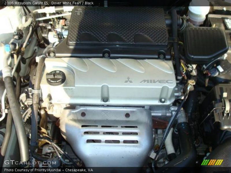 Dover White Pearl / Black 2006 Mitsubishi Galant ES