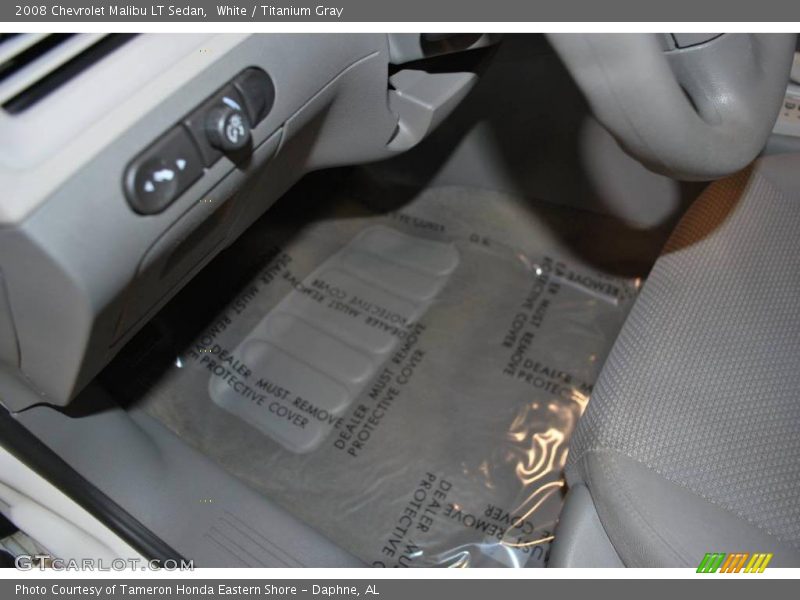 White / Titanium Gray 2008 Chevrolet Malibu LT Sedan