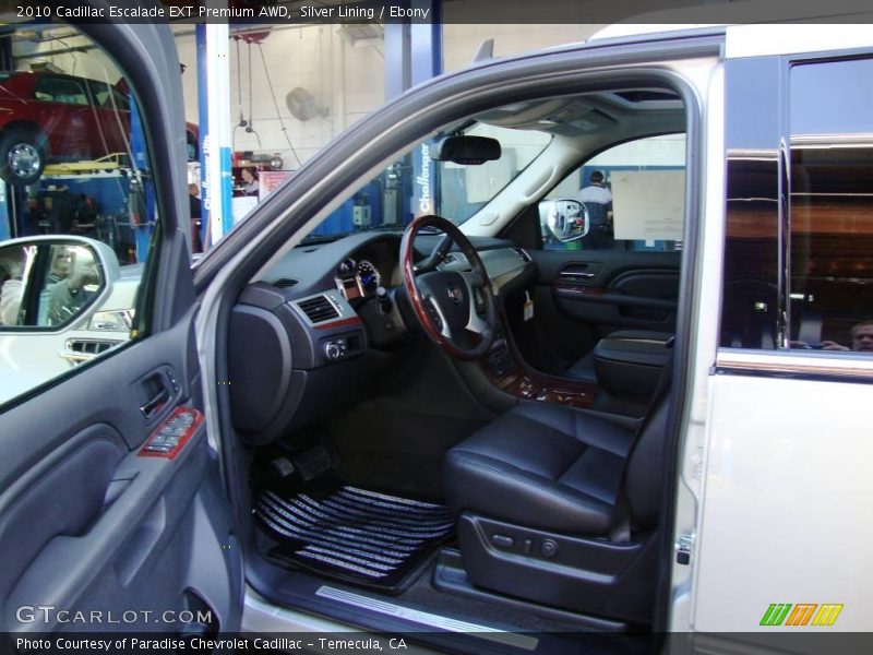 Silver Lining / Ebony 2010 Cadillac Escalade EXT Premium AWD