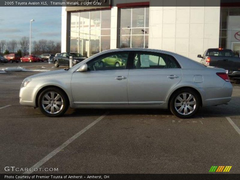 Titanium Metallic / Light Gray 2005 Toyota Avalon XLS