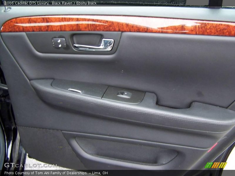Black Raven / Ebony Black 2006 Cadillac DTS Luxury