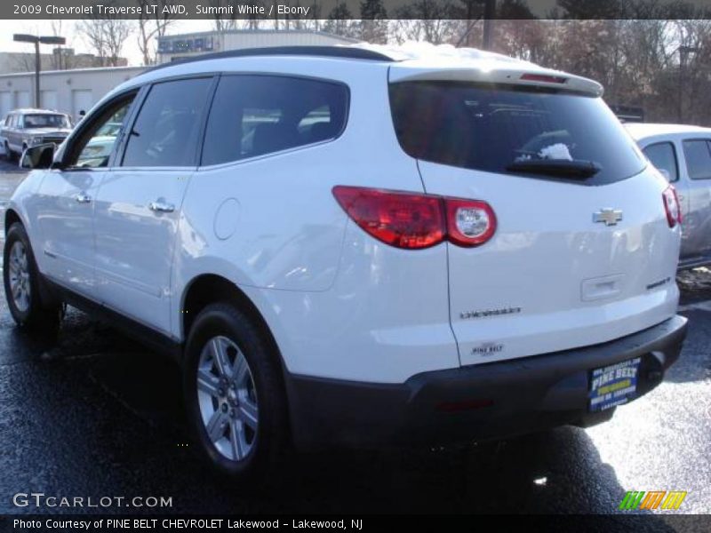 Summit White / Ebony 2009 Chevrolet Traverse LT AWD