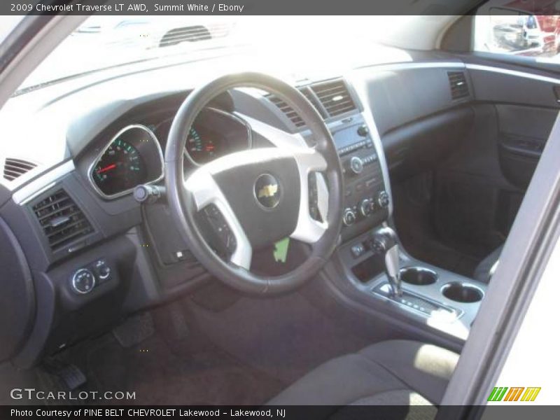 Summit White / Ebony 2009 Chevrolet Traverse LT AWD