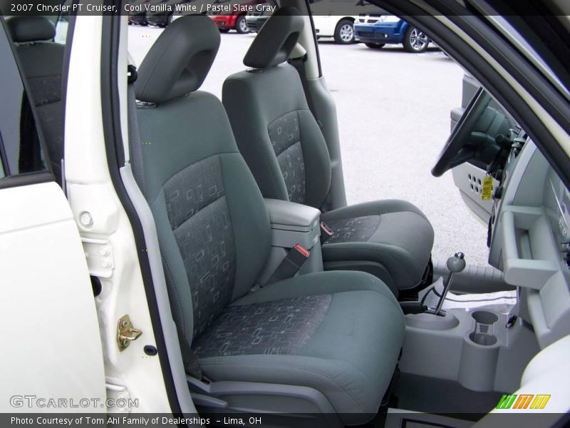 Cool Vanilla White / Pastel Slate Gray 2007 Chrysler PT Cruiser