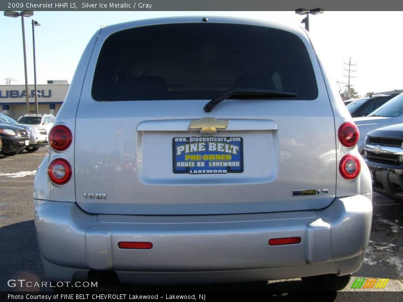 Silver Ice Metallic / Gray 2009 Chevrolet HHR LS