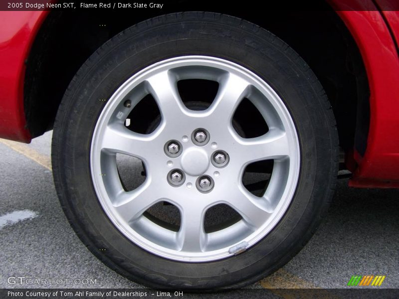 Flame Red / Dark Slate Gray 2005 Dodge Neon SXT