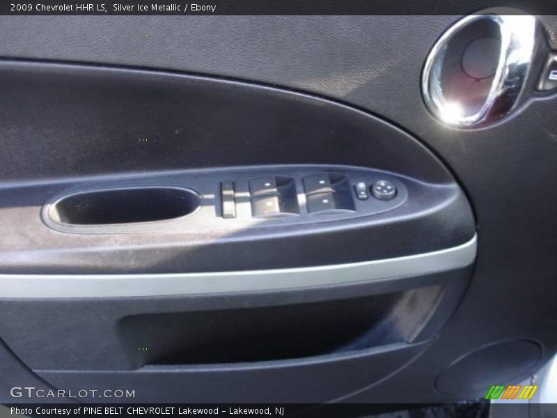 Silver Ice Metallic / Ebony 2009 Chevrolet HHR LS