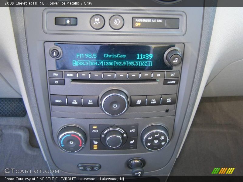 Silver Ice Metallic / Gray 2009 Chevrolet HHR LT