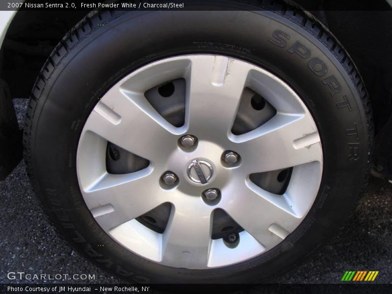 Fresh Powder White / Charcoal/Steel 2007 Nissan Sentra 2.0
