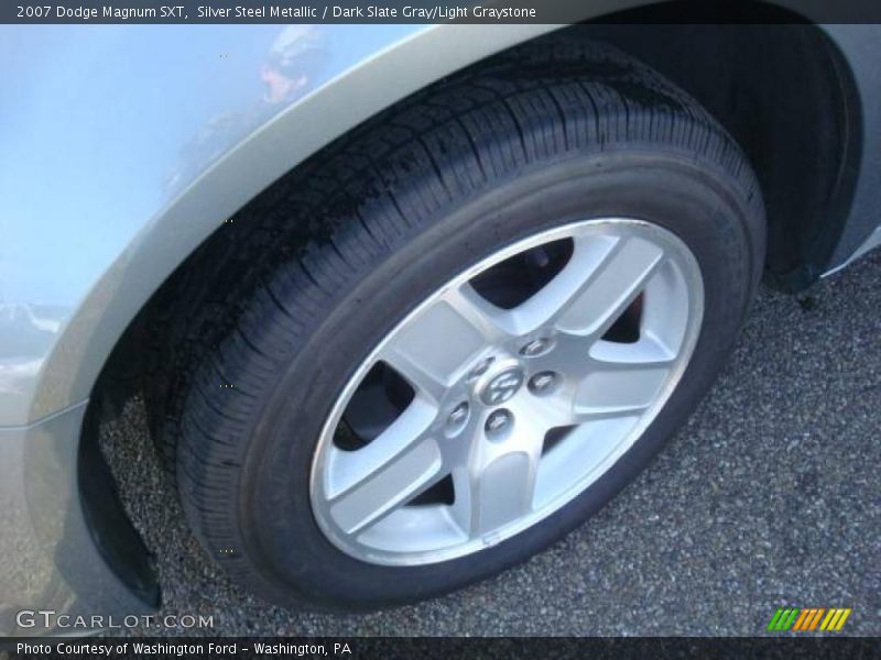 Silver Steel Metallic / Dark Slate Gray/Light Graystone 2007 Dodge Magnum SXT