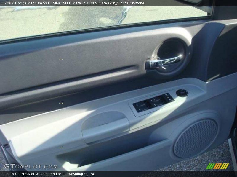Silver Steel Metallic / Dark Slate Gray/Light Graystone 2007 Dodge Magnum SXT
