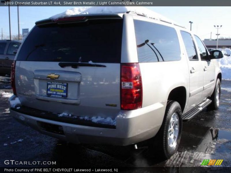 Silver Birch Metallic / Light Cashmere/Dark Cashmere 2009 Chevrolet Suburban LT 4x4