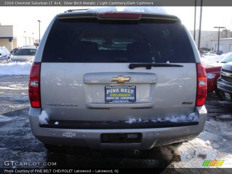 Silver Birch Metallic / Light Cashmere/Dark Cashmere 2009 Chevrolet Suburban LT 4x4
