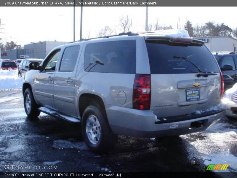 Silver Birch Metallic / Light Cashmere/Dark Cashmere 2009 Chevrolet Suburban LT 4x4