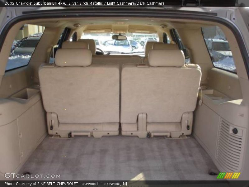 Silver Birch Metallic / Light Cashmere/Dark Cashmere 2009 Chevrolet Suburban LT 4x4