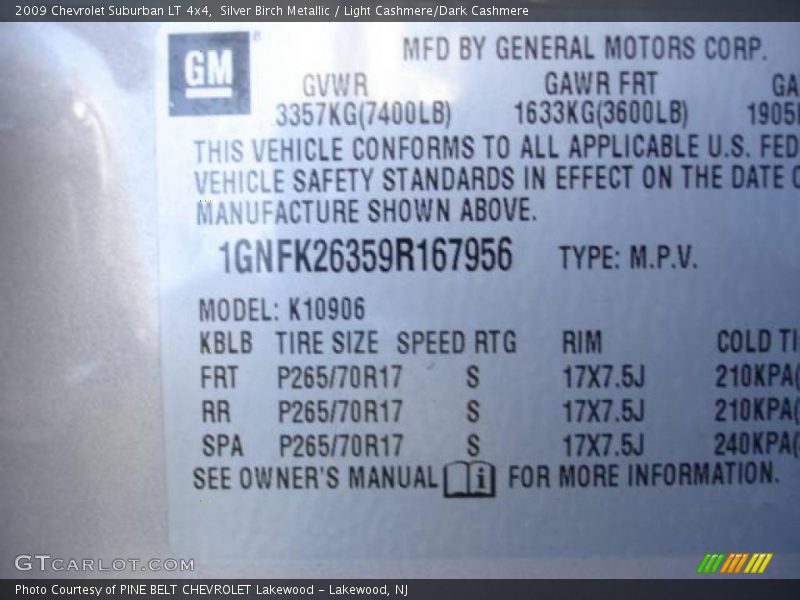Silver Birch Metallic / Light Cashmere/Dark Cashmere 2009 Chevrolet Suburban LT 4x4